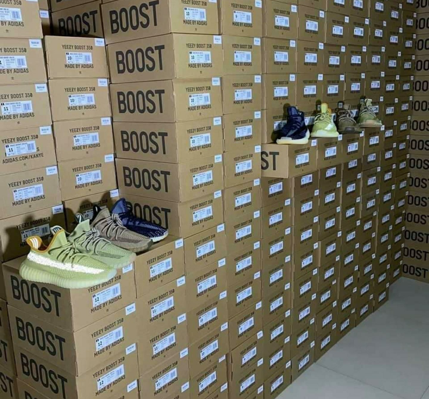 Buy Yeezy Shoes Pallet