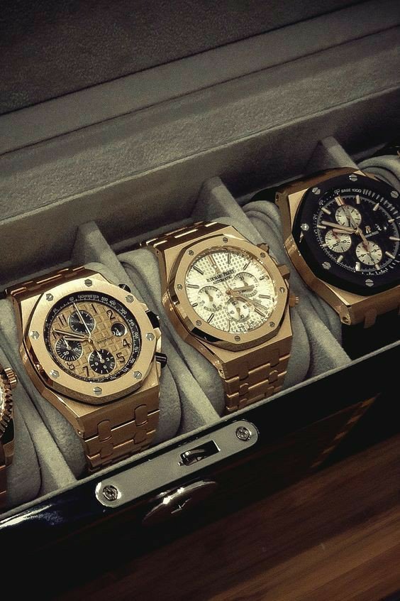 CASUAL WATCH PALLETS FOR SALE