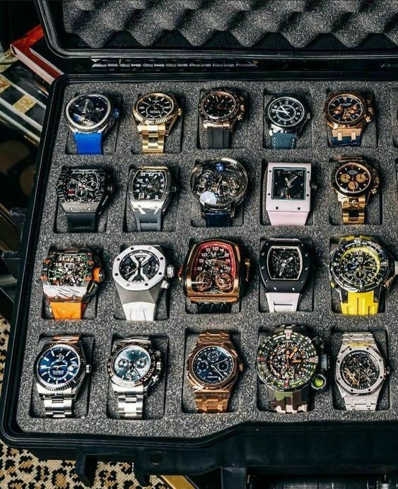 CASUAL WATCH PALLETS FOR SALE