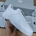 Original White Nikes Shoes Pallet